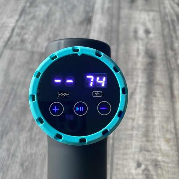 InvoSpa Massage Gun - Picture 5 of 7